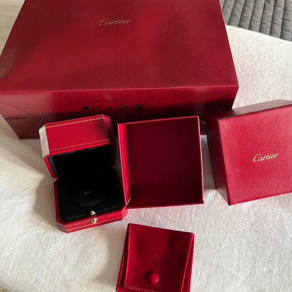 HP 🔥Cartier ring box, ring dust bag, outer box and bag! - Picture 3 of 8